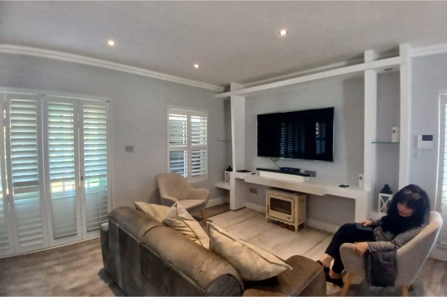 4 Bedroom Property for Sale in Noordhaven Western Cape